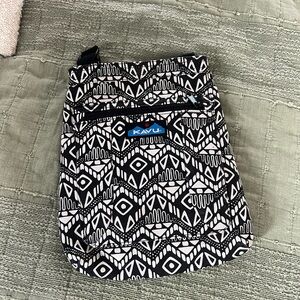 Kavu Monochrome Geometric Crossbody Bag
